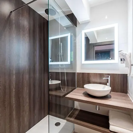 Le Kennedy, Clermont-ferrand, The Originals Relais ホテル 3*