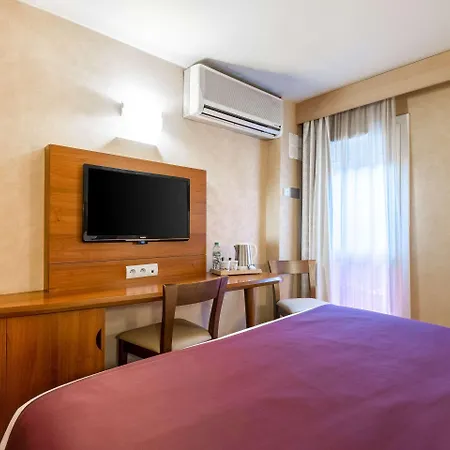 Hotel Quality Kennedy 3*