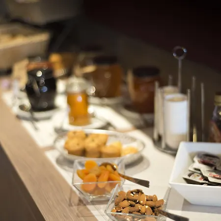 Hotel Le Kennedy, Clermont-ferrand, The Originals Relais 3*