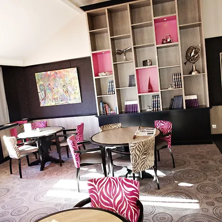 Le Kennedy, Clermont-ferrand, The Originals Relais 3*