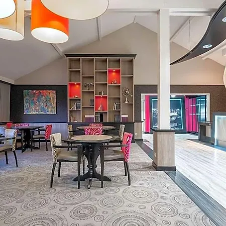 Le Kennedy, Clermont-ferrand, The Originals Relais ホテル クレルモン・フェラン