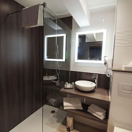 Hotel Le Kennedy, Clermont-ferrand, The Originals Relais 3*