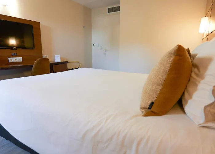 Le Kennedy, Clermont-ferrand, The Originals Relais 3*